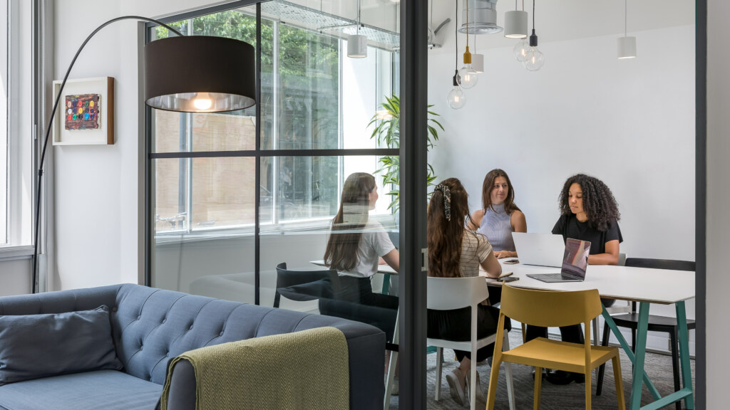 Collection @work Data Collection in the Workplace | Oktra