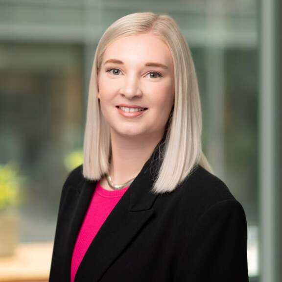 Emma-Page-aspect-ratio-1728-1728