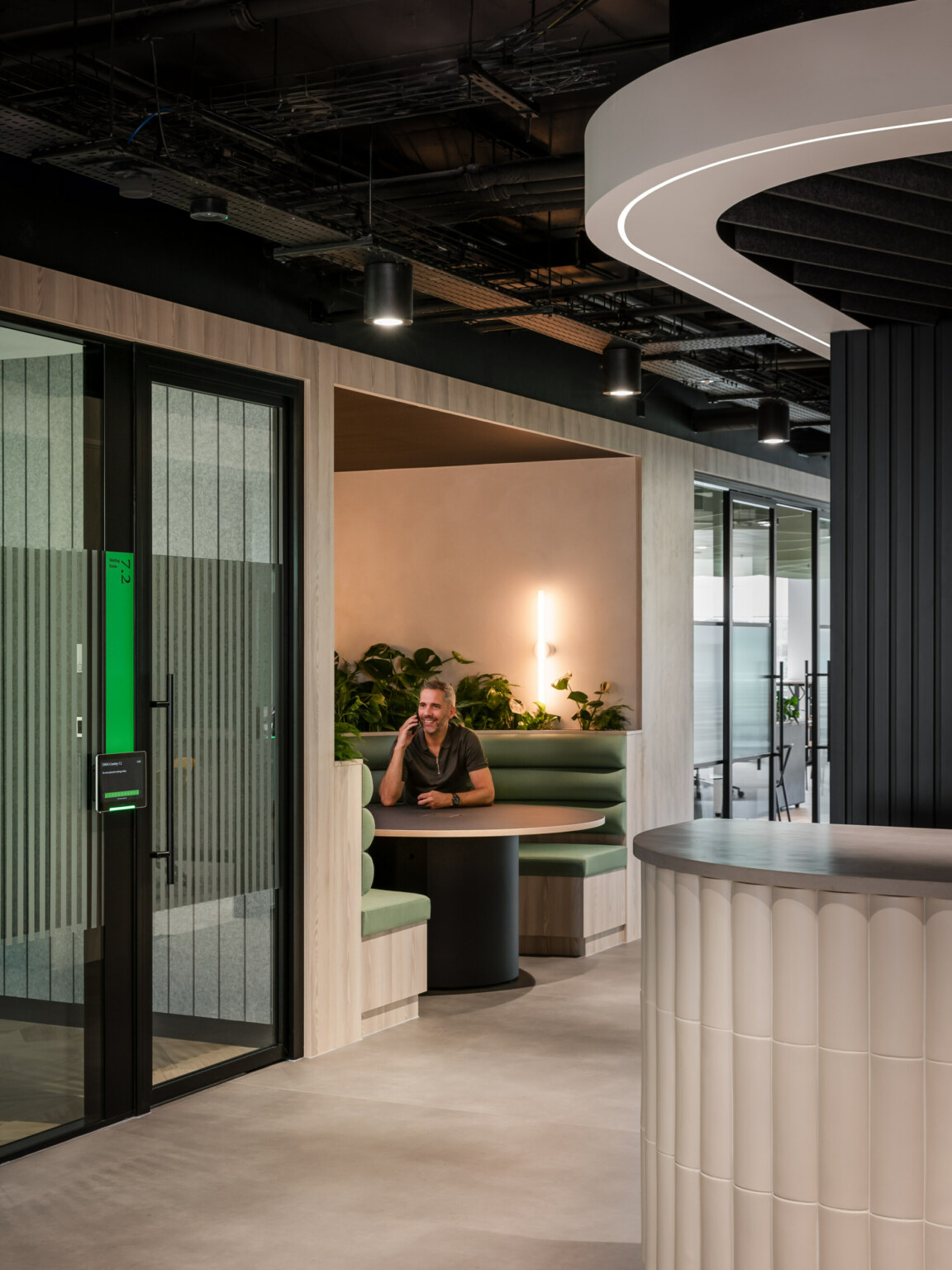 Crawley Office Design for Insurance Firm | Oktra Case Study