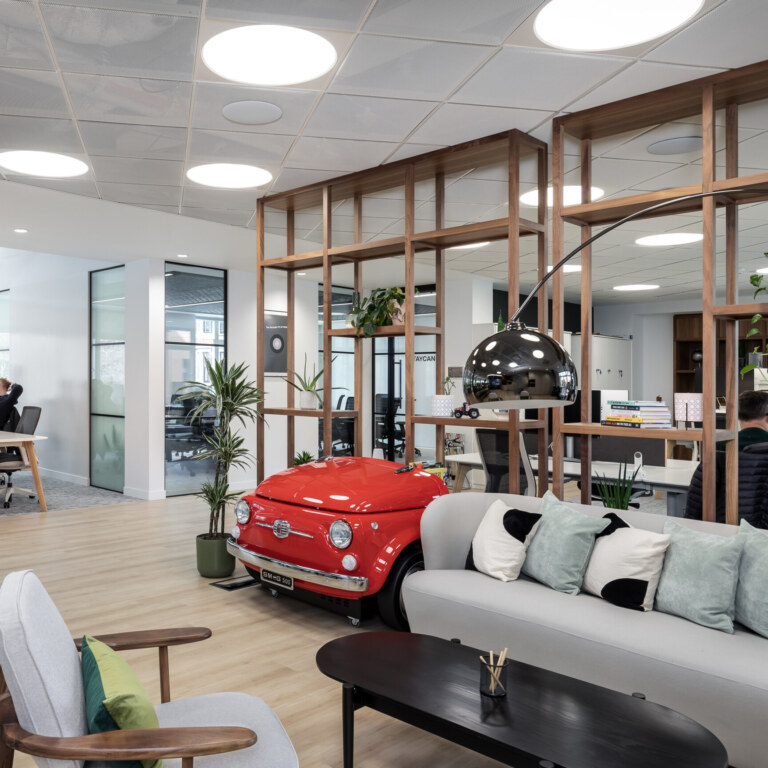 AutoTrader-14-MidRes-aspect-ratio-1728-1728