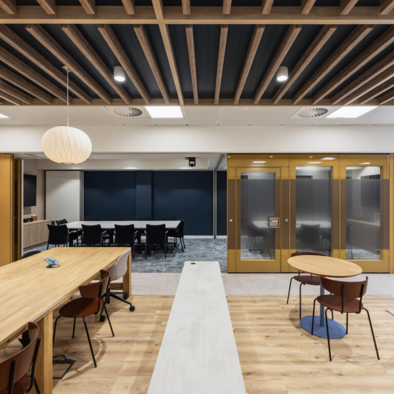 W2A5529-Edit-2-aspect-ratio-1728-1728