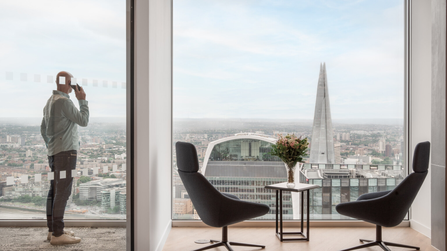 Shinhan-Bank-Office-Design-London-22-aspect-ratio-3840-2160