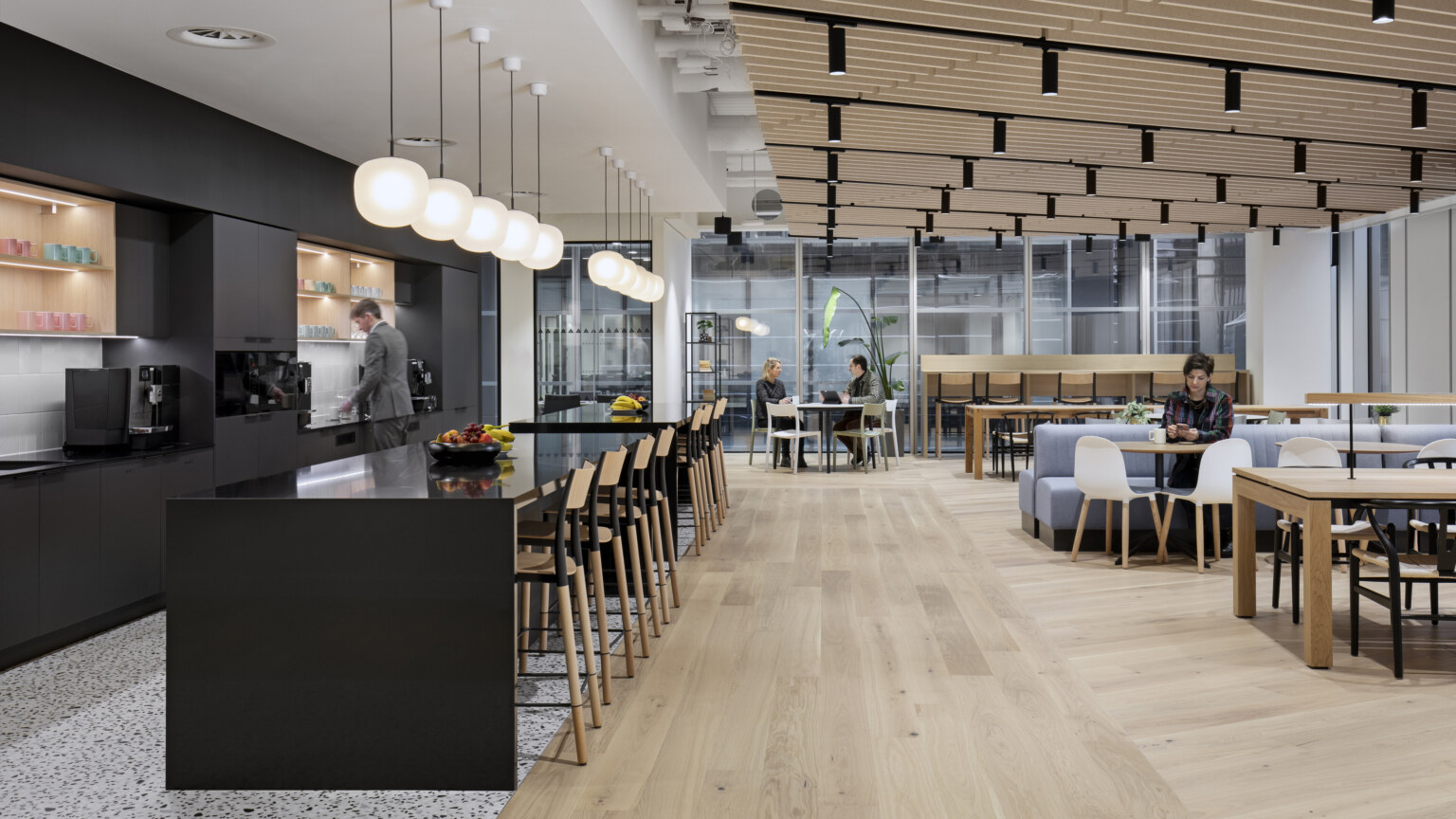 Workplace-Design-for-Finance-Firm-Acrisure-4-aspect-ratio-3840-2160