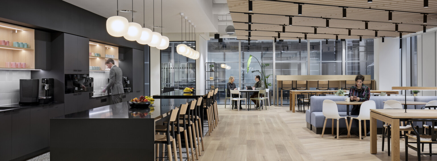 Workplace-Design-for-Finance-Firm-Acrisure-4-aspect-ratio-3840-1414