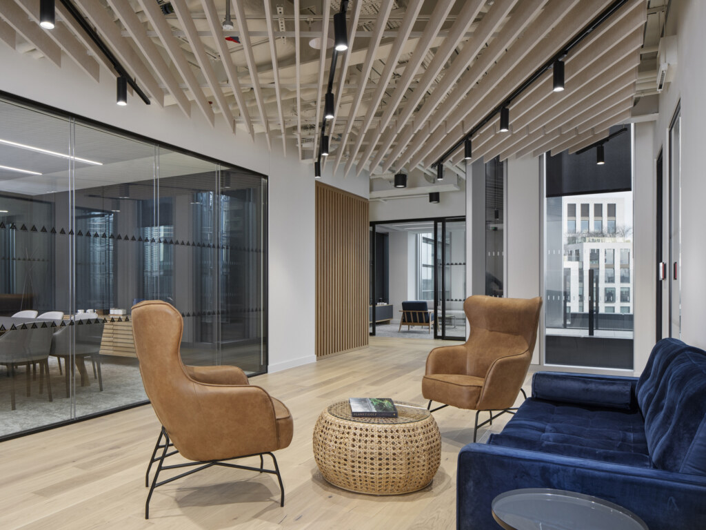 Workplace-Design-for-Finance-Firm-Acrisure-25-aspect-ratio-2640-1980