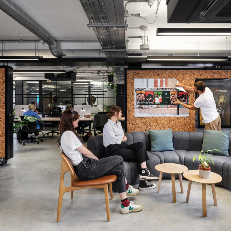 GoogleYouTubeCreatorStudio-2-MidRes-aspect-ratio-1728-1728