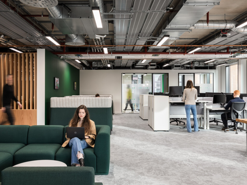 Macmillan-5-MidRes-aspect-ratio-2640-1980