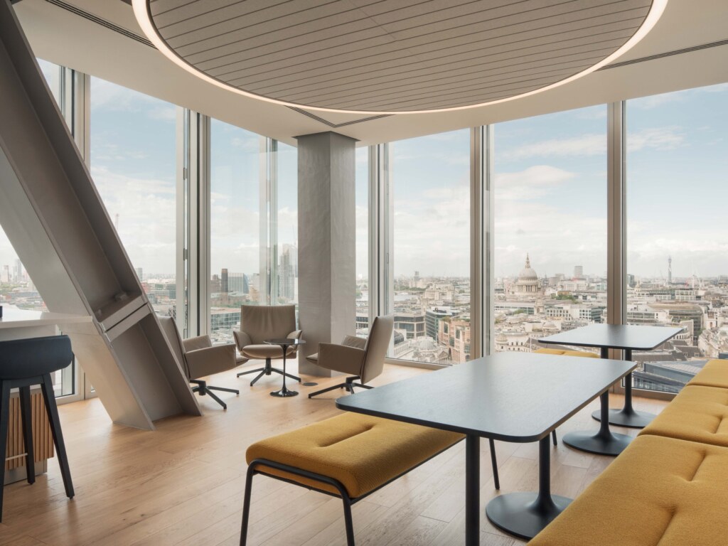 082502-FaegerDrinker-Oktra-1-aspect-ratio-2640-1980