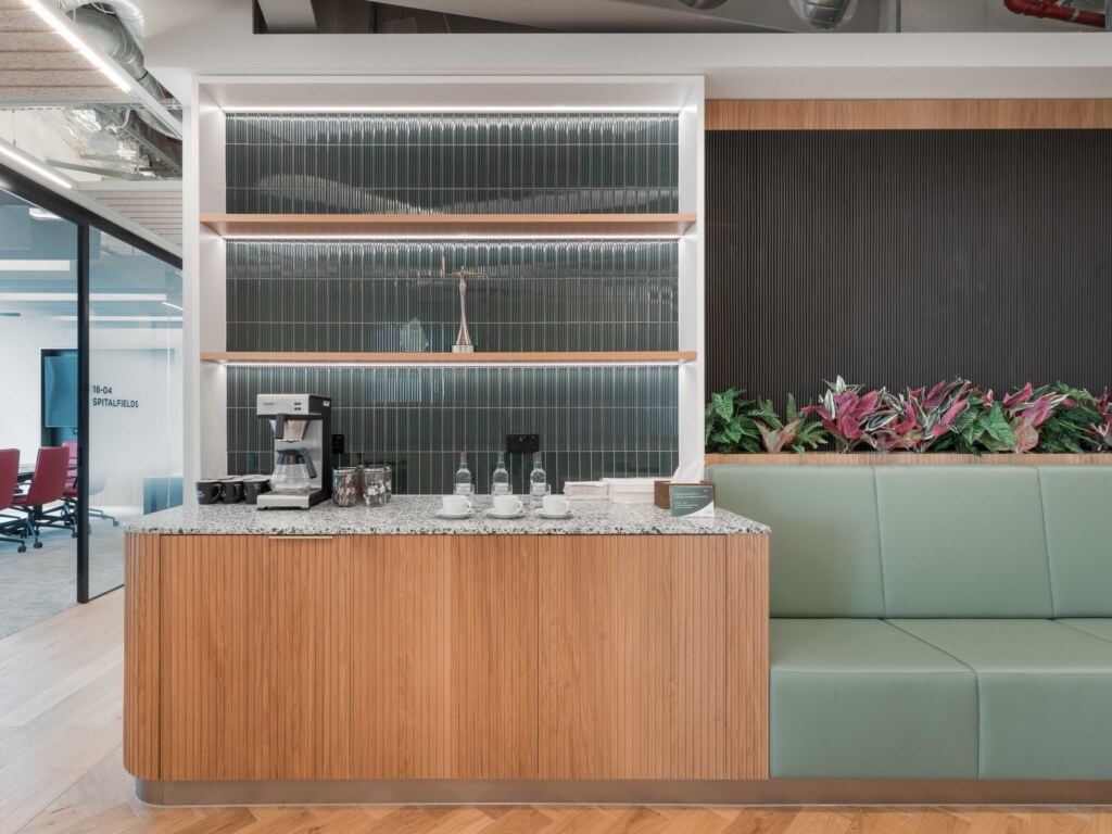 082502-FaegerDrinker-Oktra-20-aspect-ratio-2640-1980