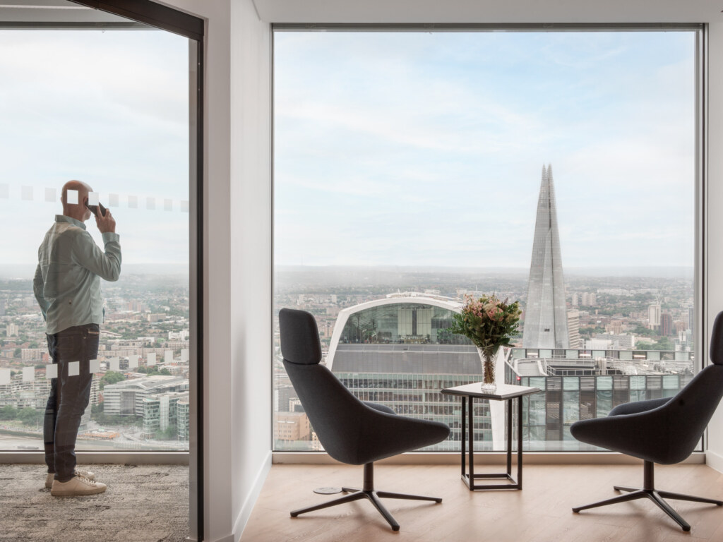 Shinhan-Bank-Office-Design-London-22-aspect-ratio-2640-1980