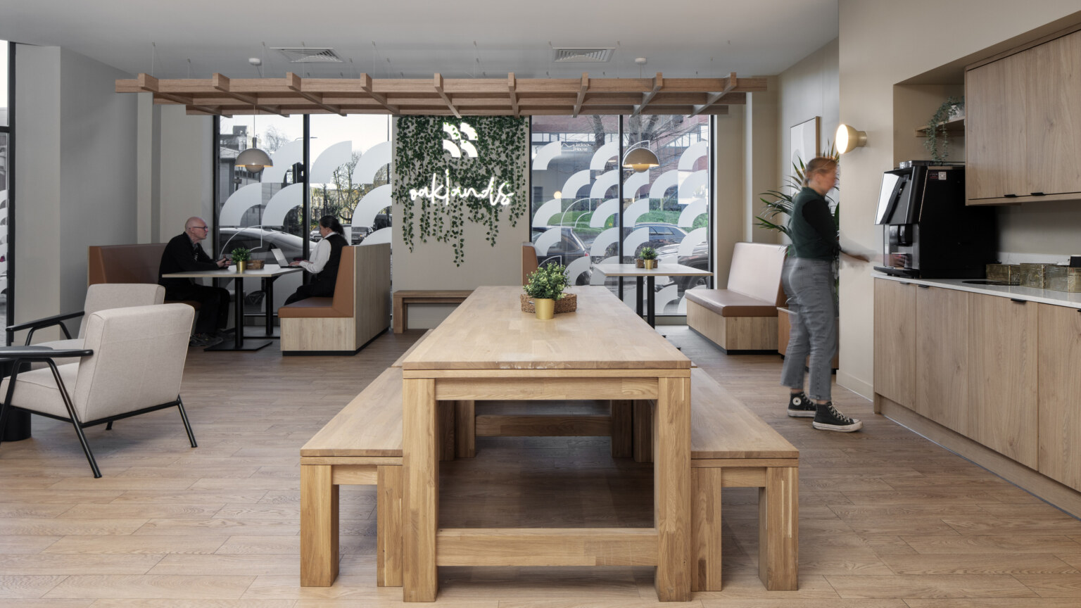 Oktra-Oaklands-House-003-aspect-ratio-3840-2160