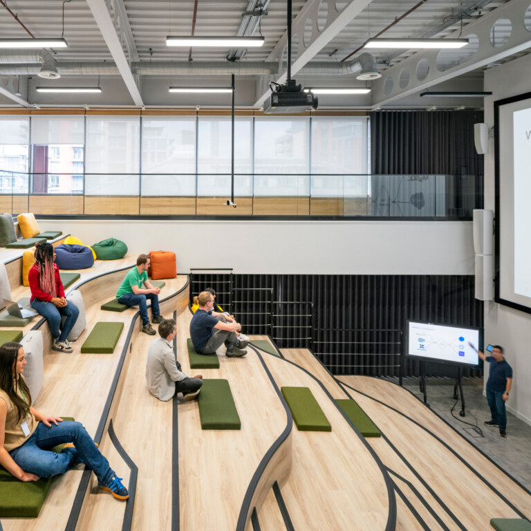 ©Luca-Piffaretti_OKTRA-Matillion-24_Print_0012-copy-aspect-ratio-1728-1728