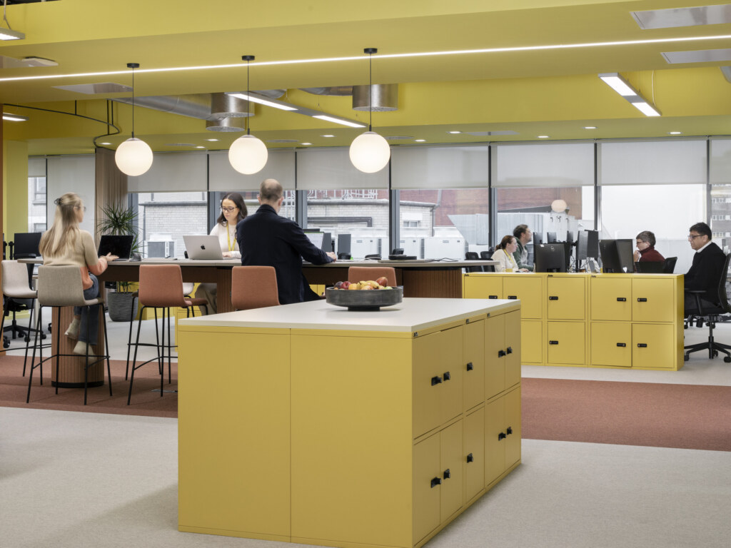 Oktra-Absolute-Collagen-006-aspect-ratio-2640-1980