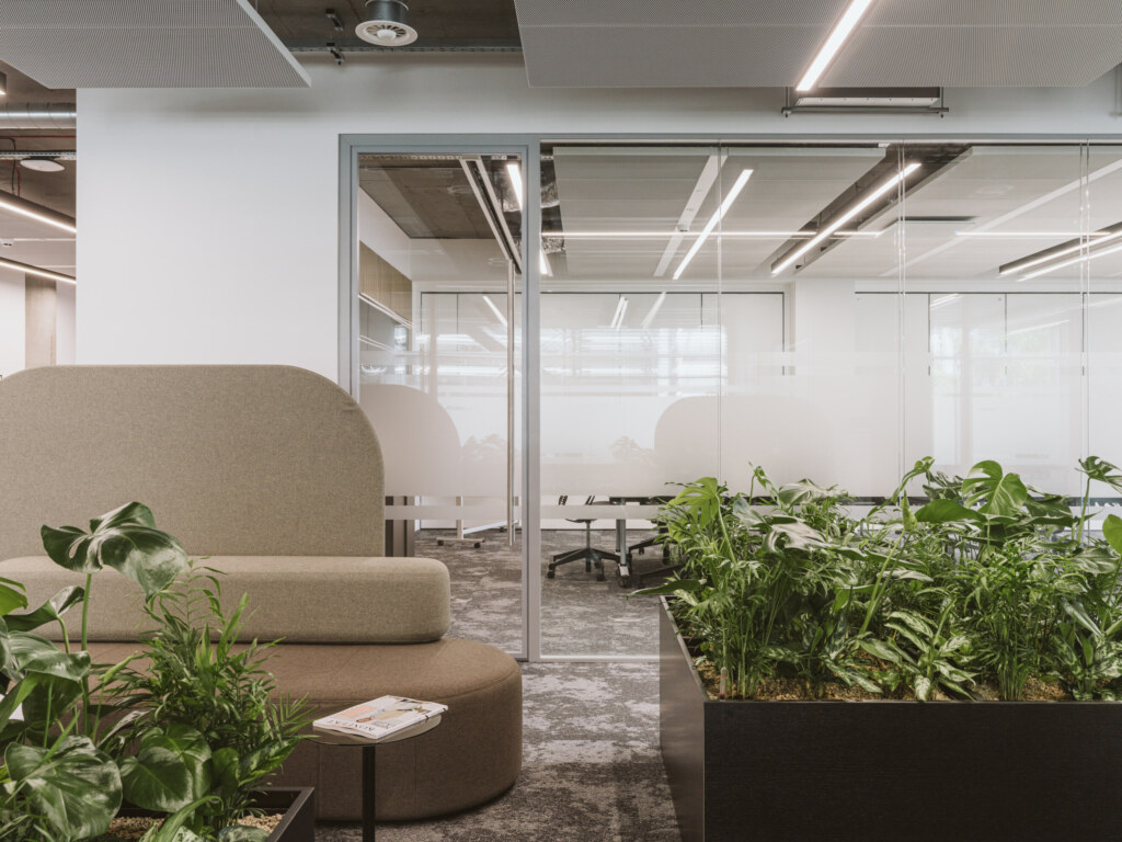 250530-Chiswick-Park-3-aspect-ratio-2640-1980