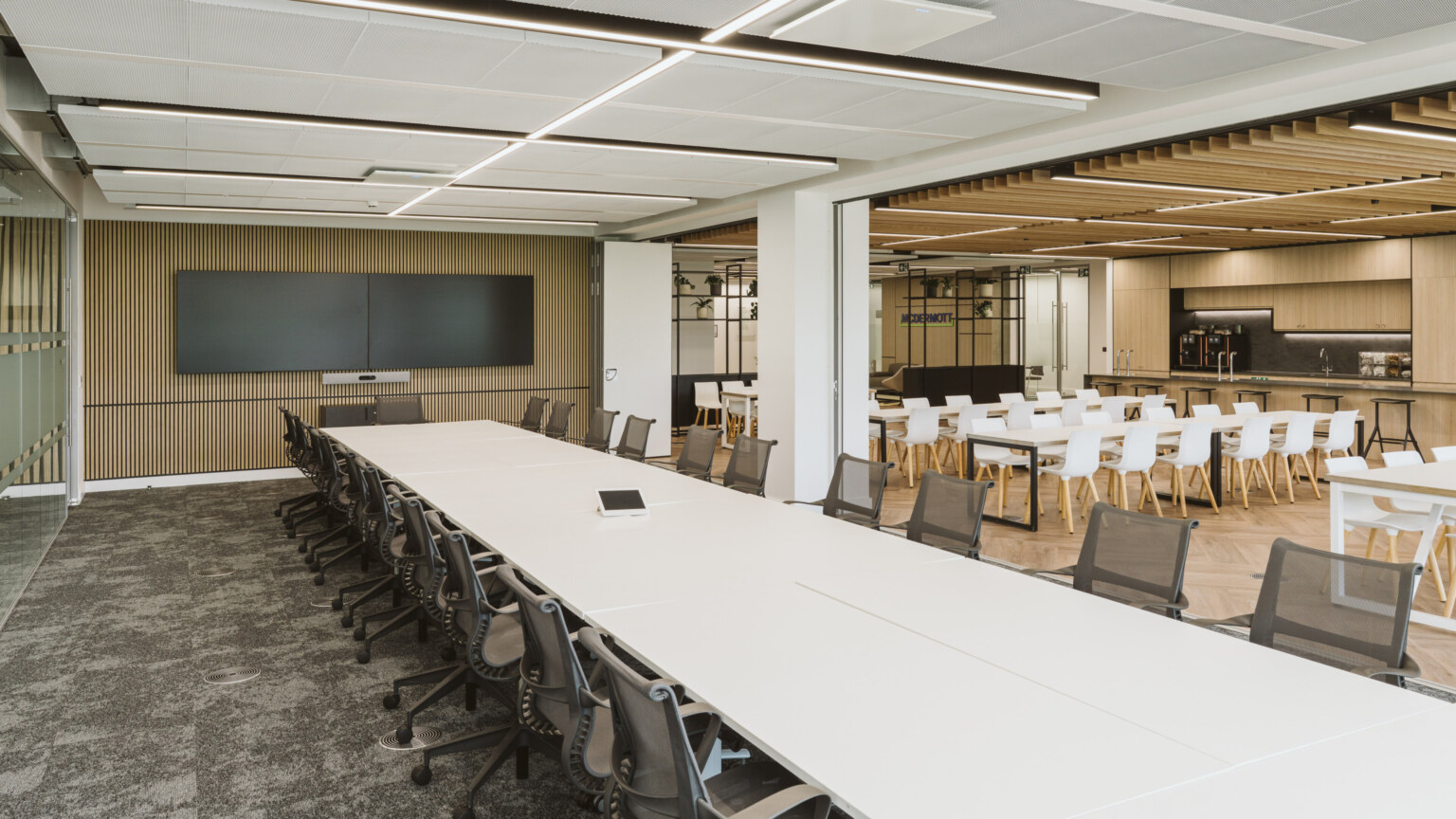 250530-Chiswick-Park-23-aspect-ratio-3840-2160