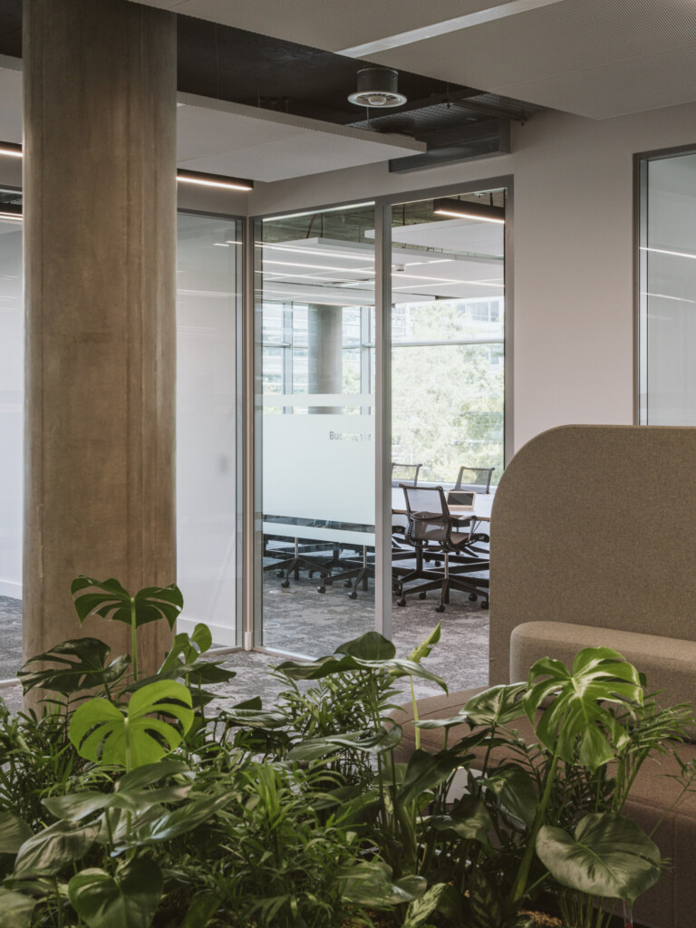 250530-Chiswick-Park-7-aspect-ratio-1980-2640