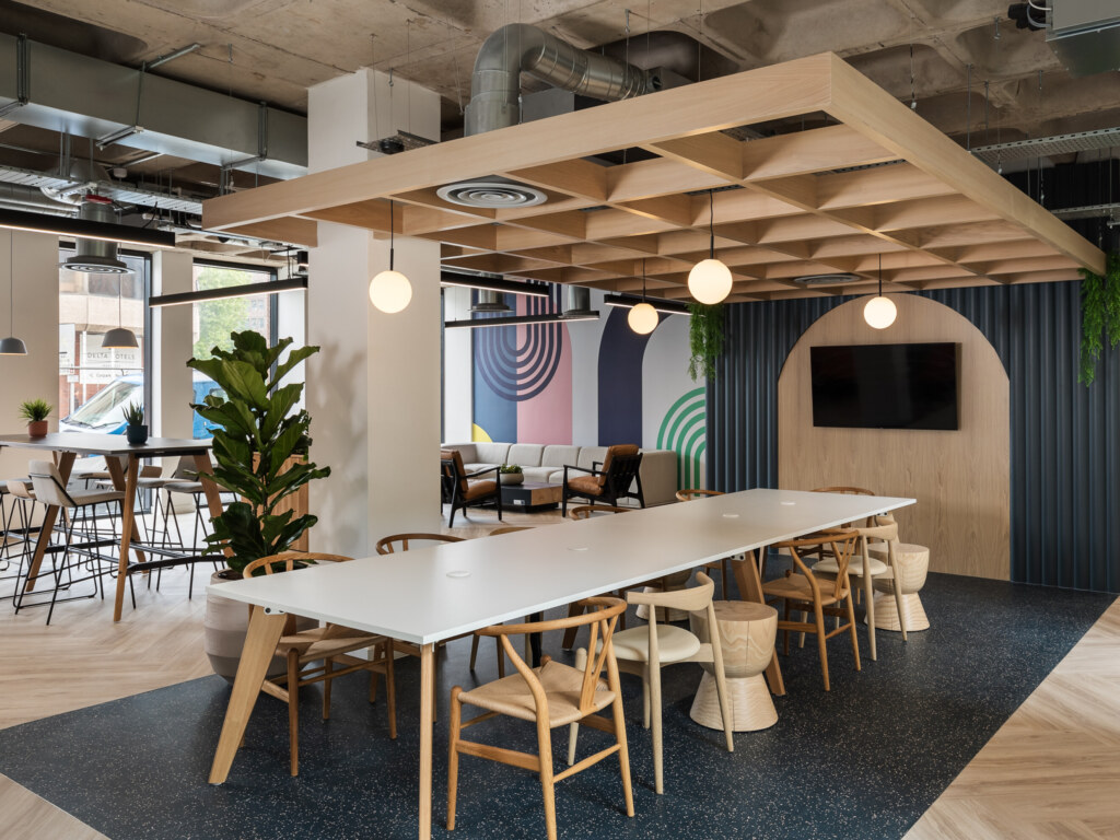 BBRE-1CastlePark-2-MidRes-aspect-ratio-2640-1980