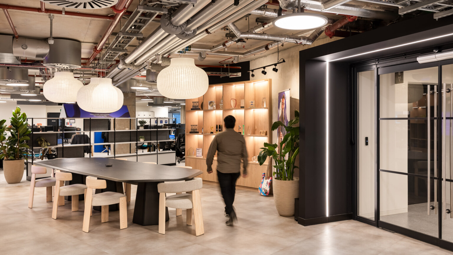 SimplyBusiness-1-MidRes-aspect-ratio-3840-2160