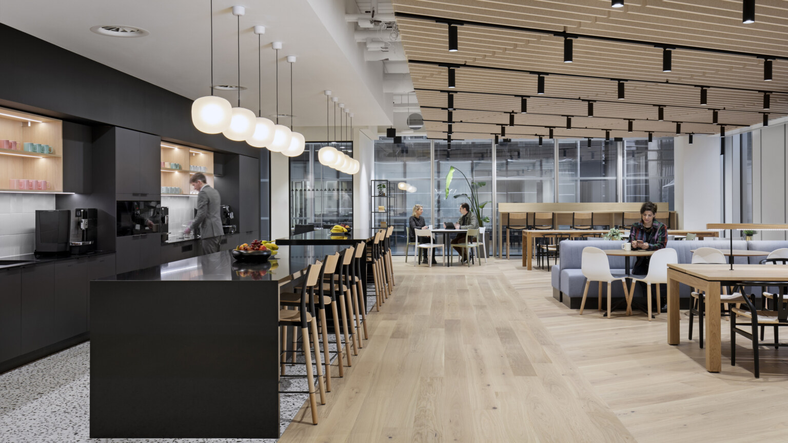 Workplace-Design-for-Finance-Firm-Acrisure-4-aspect-ratio-3840-2160