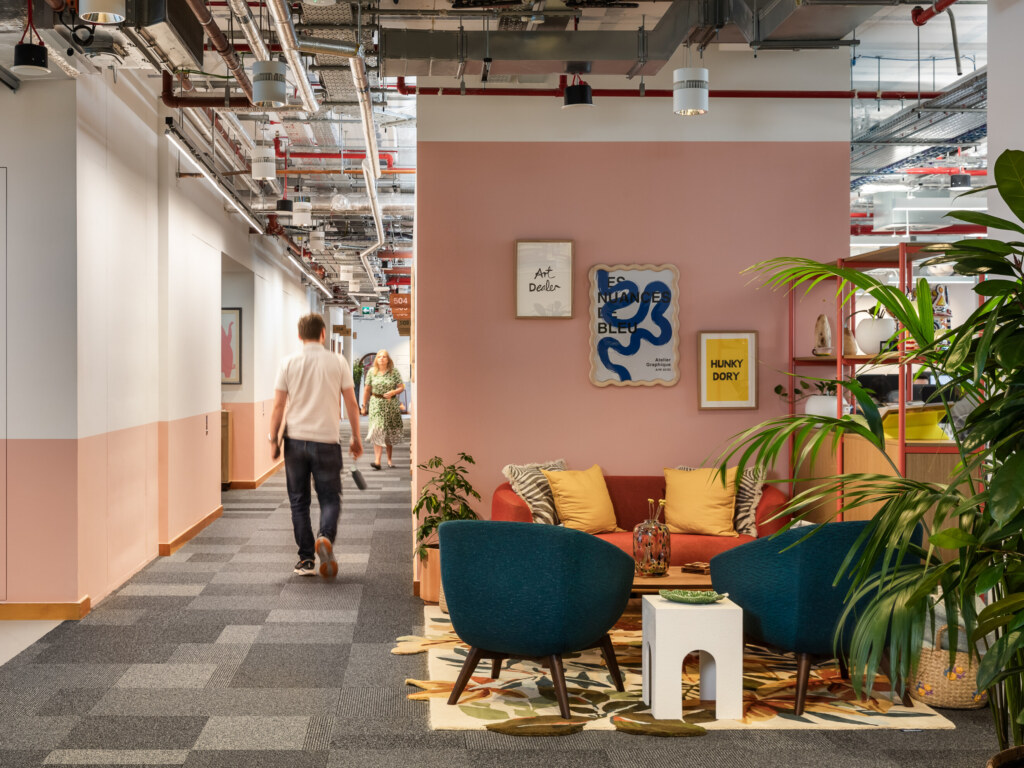 Office-Fit-Out-for-Global-Software-Company-24-aspect-ratio-2640-1980