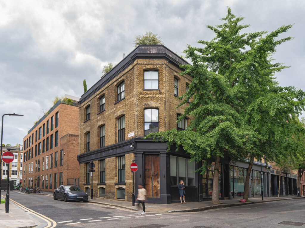 Shoreditch-Building-aspect-ratio-2640-1980