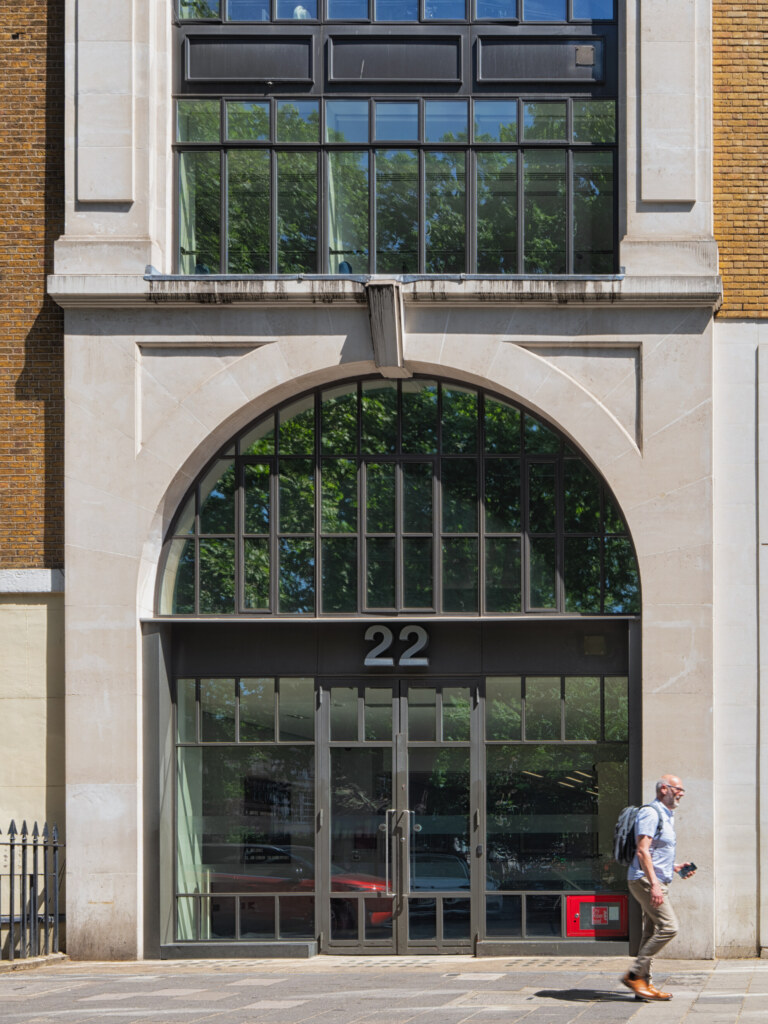 22-Soho-Square-2-aspect-ratio-1980-2640