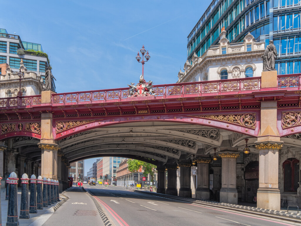 Holborn-Viduct-aspect-ratio-2640-1980