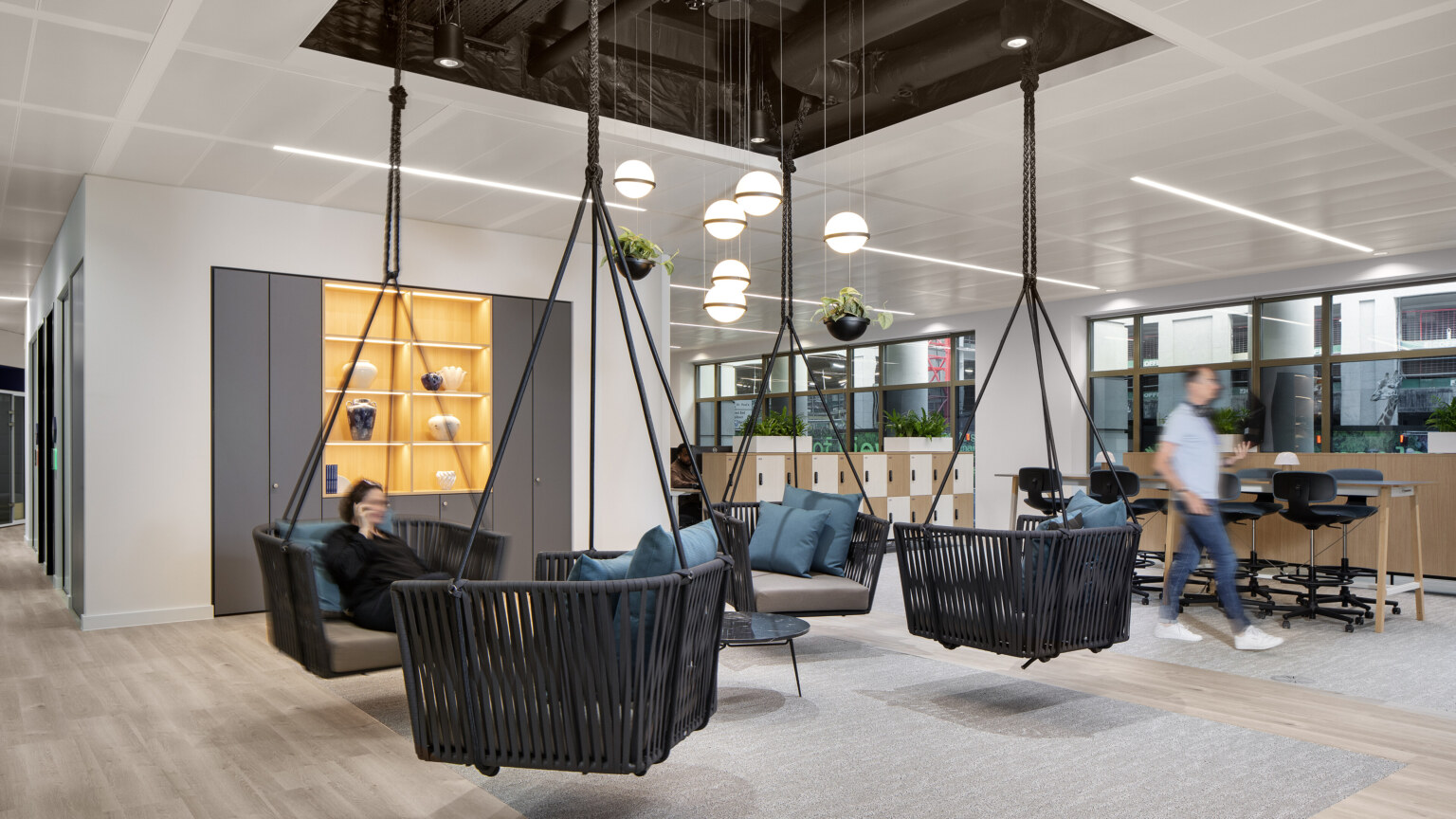 Office-fit-out-in-London-by-Oktra-for-Paysafe-22-aspect-ratio-3840-2160