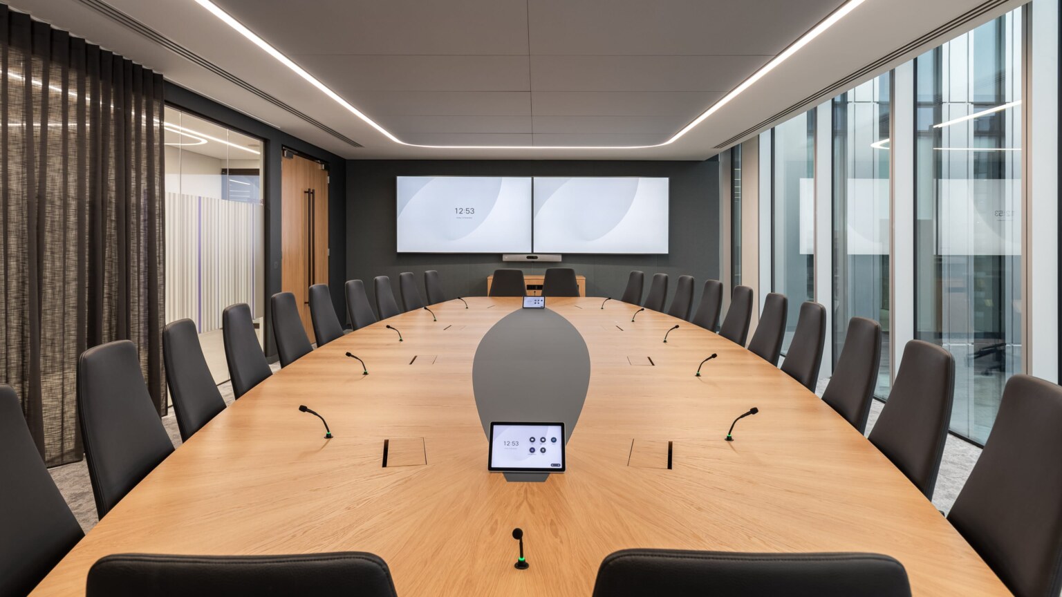 Insurance-Firm-London-6-MidRes-aspect-ratio-3840-2160