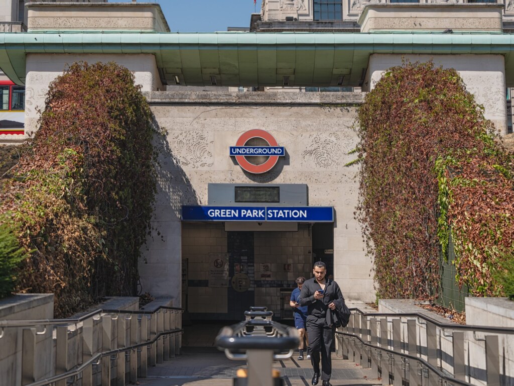 Green-Park-Station-aspect-ratio-2640-1980