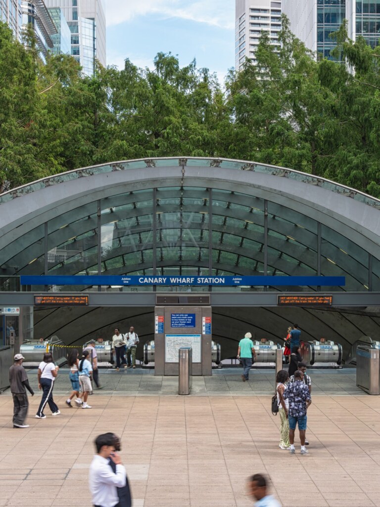 Canary-Wharf-Station-aspect-ratio-1980-2640