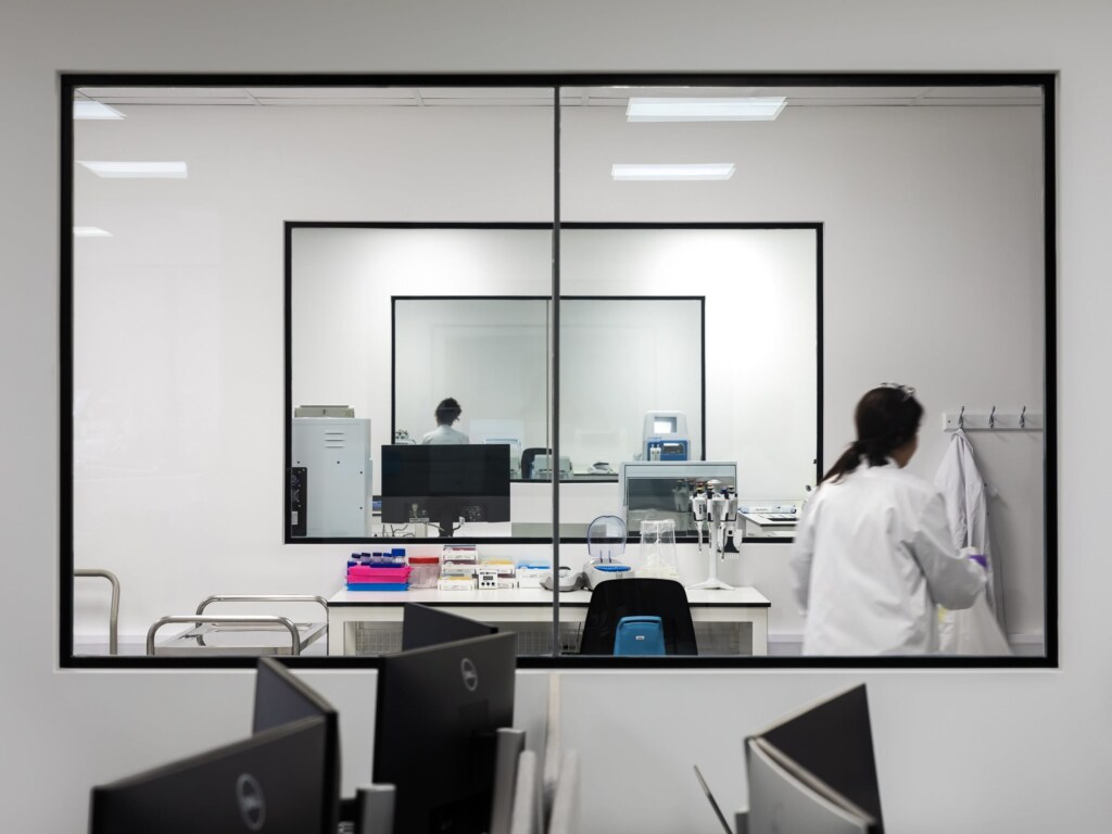 GENEWIZ-from-Azenta-Life-Sciences-lab-design-9-aspect-ratio-2640-1980