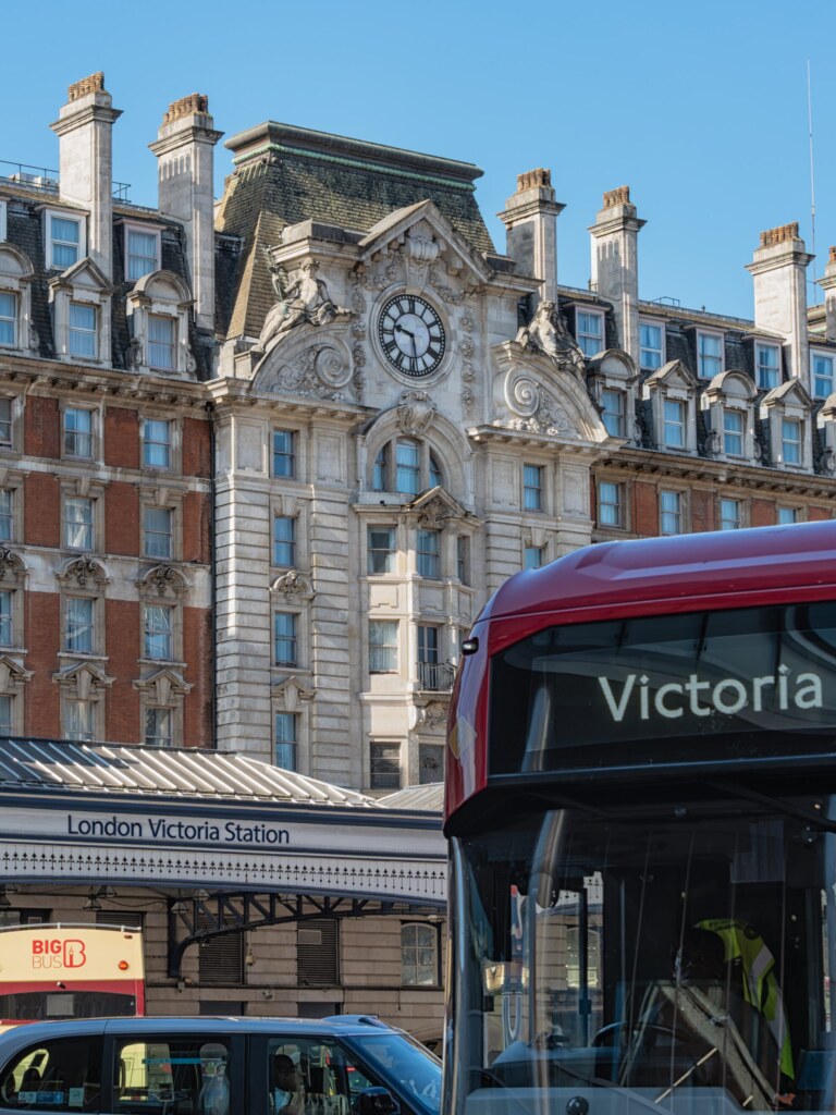 Victoria-Station-aspect-ratio-1980-2640